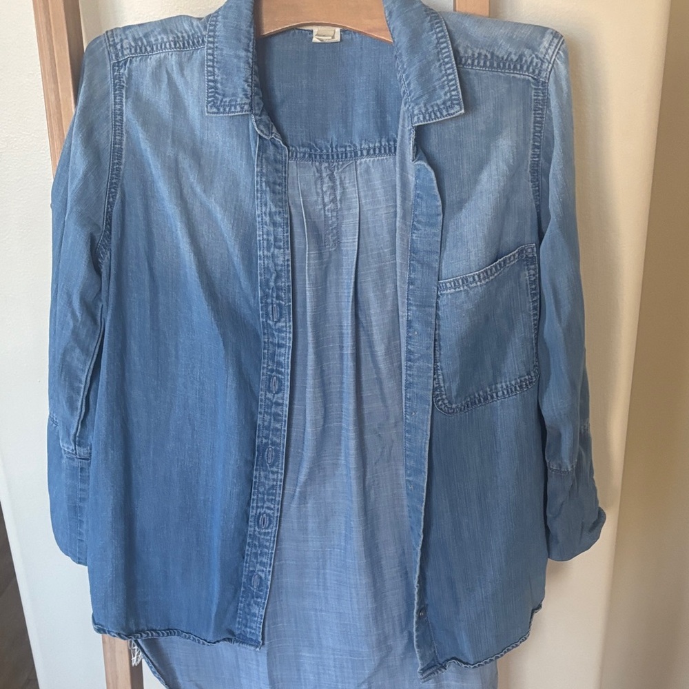 Cloth & Stone Chambray Button-Up